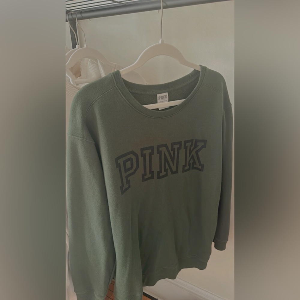 Green sweatshirt